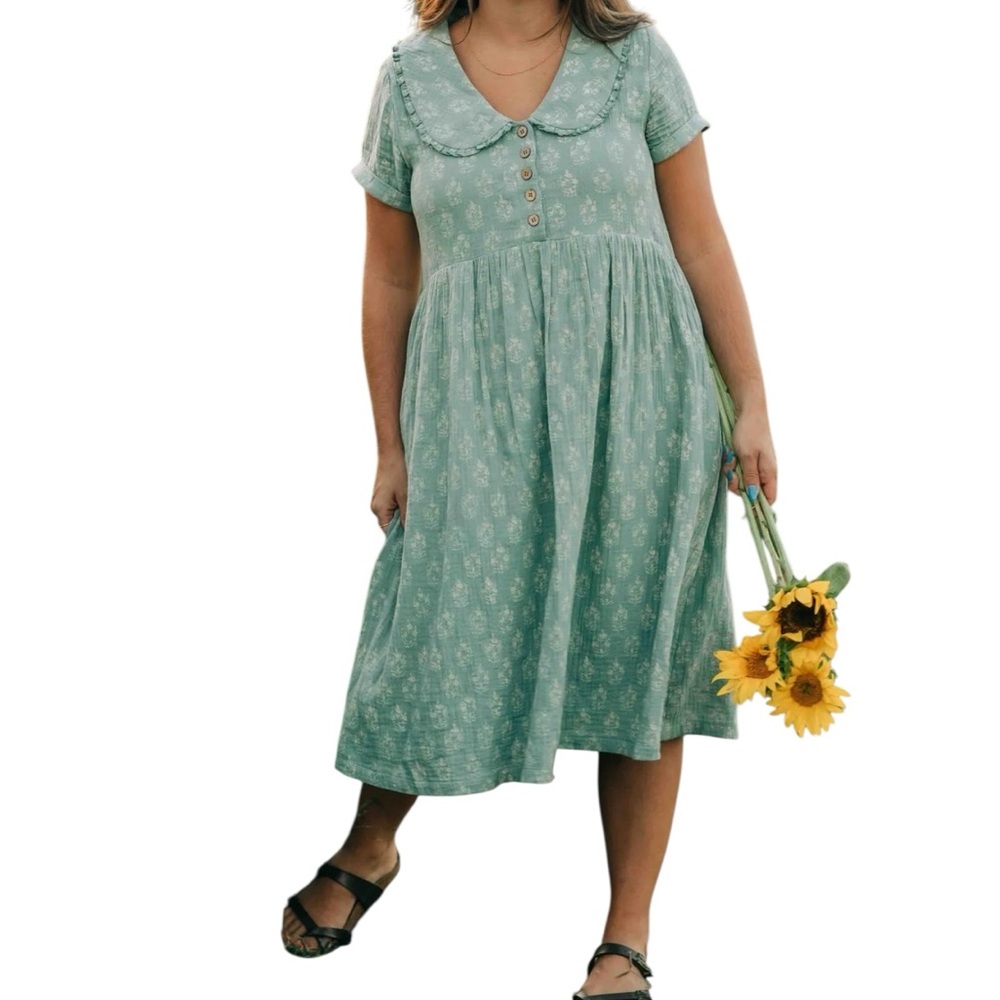 Shop Dahl Relaxed Fit Midi Dress with Peter Pan Collar - Sage Green